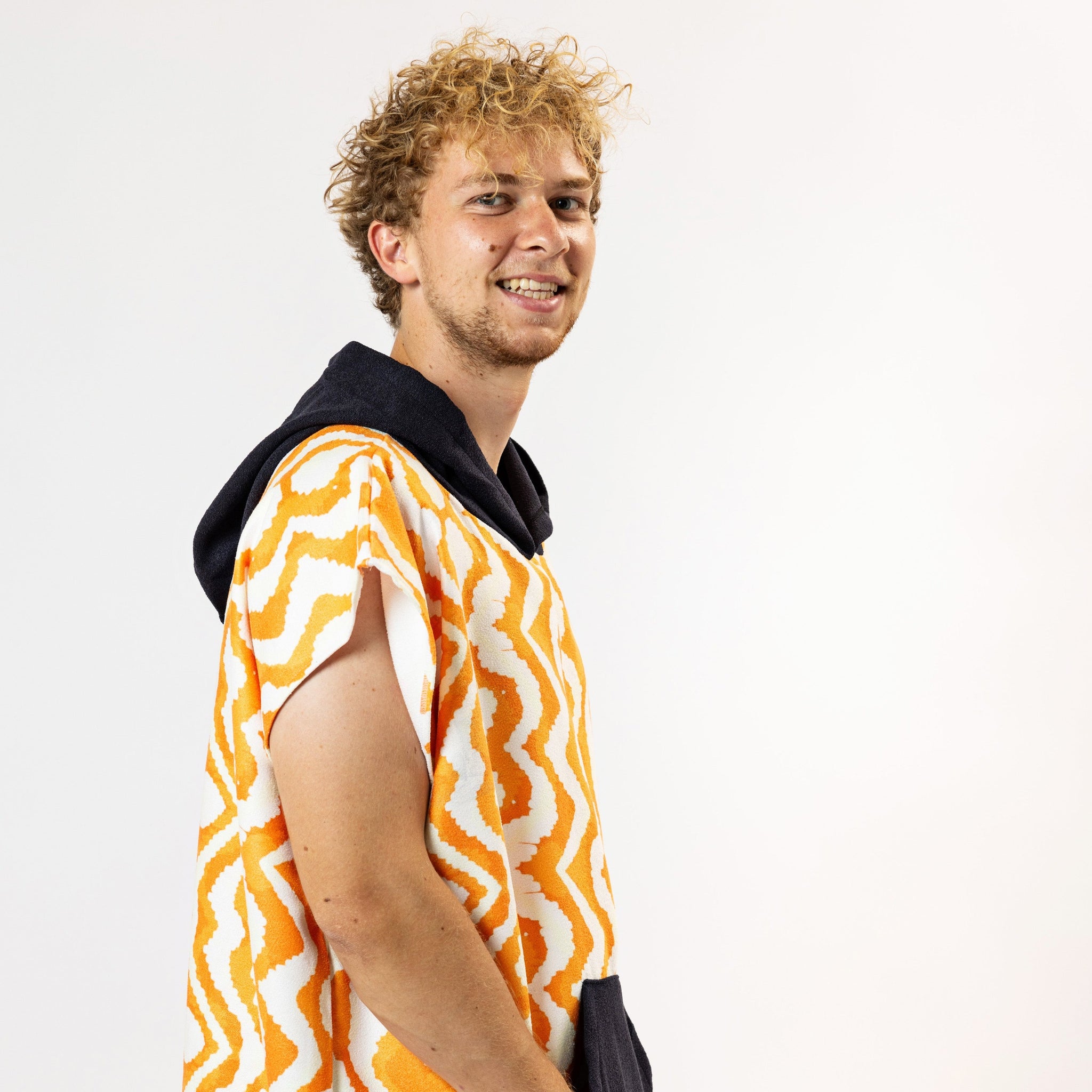 Surf-Poncho Sunset Waves - für Frauen & Männer - aus schnelltrocknender und ultra-leichter Mikrofaser - WOODSANDWAVES