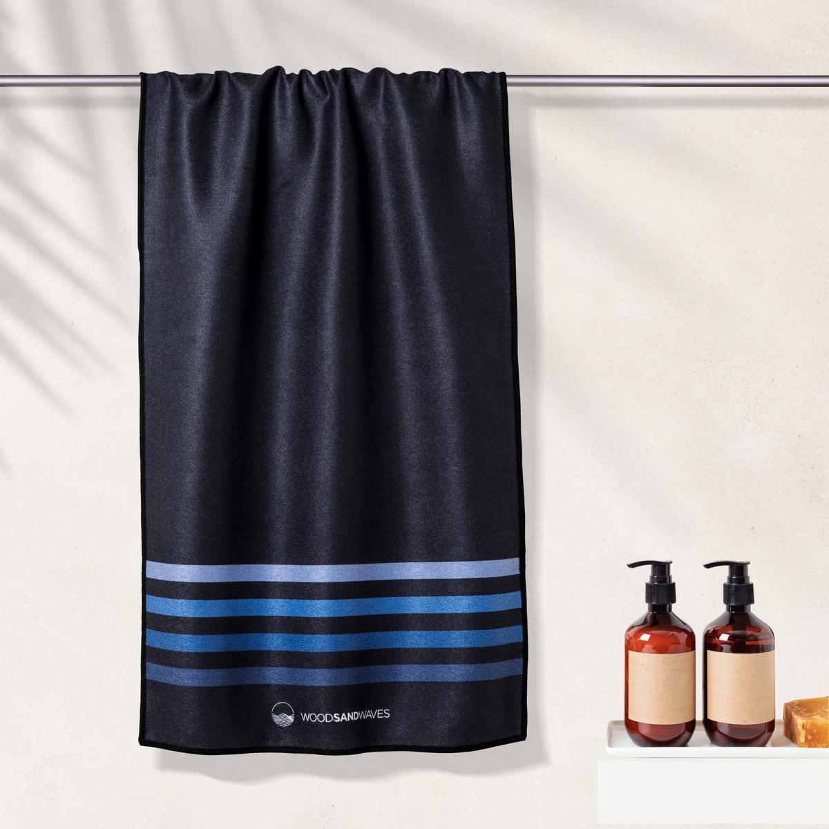 Calm Cruise Black - Duschhandtuch aus Premium Mikrofaser - angenehm auf der Haut - woodsandwaves.co